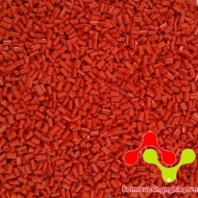 Hạt nhựa màu đỏ - Công Ty TNHH Nhựa Nhuận Hồng